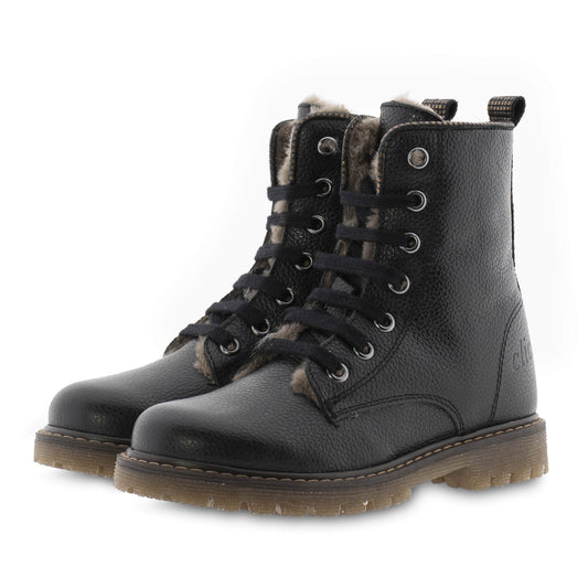 Boots Lammfell gefüttert mit goldenen Nieten