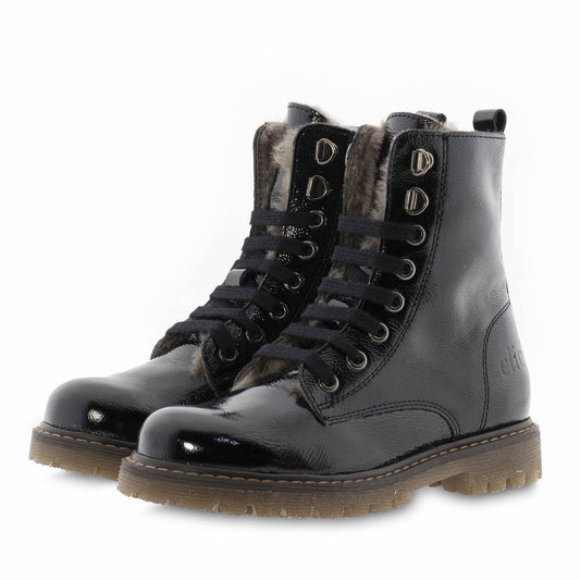 Boots Lack schwarz in Lammfell gefüttert